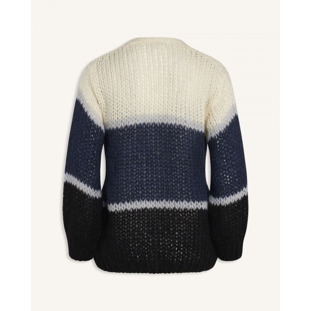 love and divine 13223