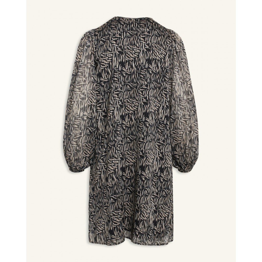 love and divine 13555